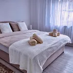 Apartment Alice's Dream With Free Garage *