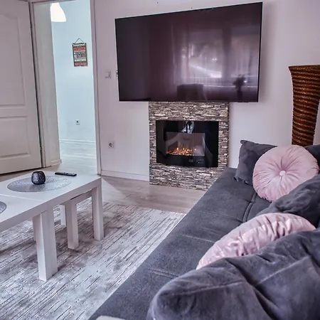 Alice's Dream With Free Garage *