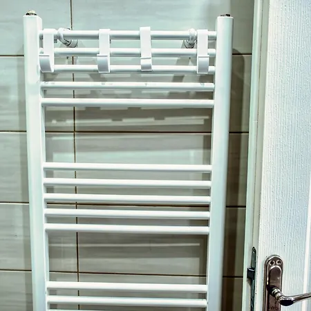 Alice's Dream With Free Garage Appartement Sarajevo